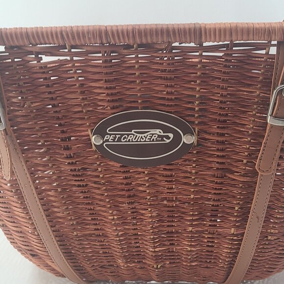 Pet Cruiser Wicker Cruiser™ Pet Bicycle Basket - Picture 3 of 12